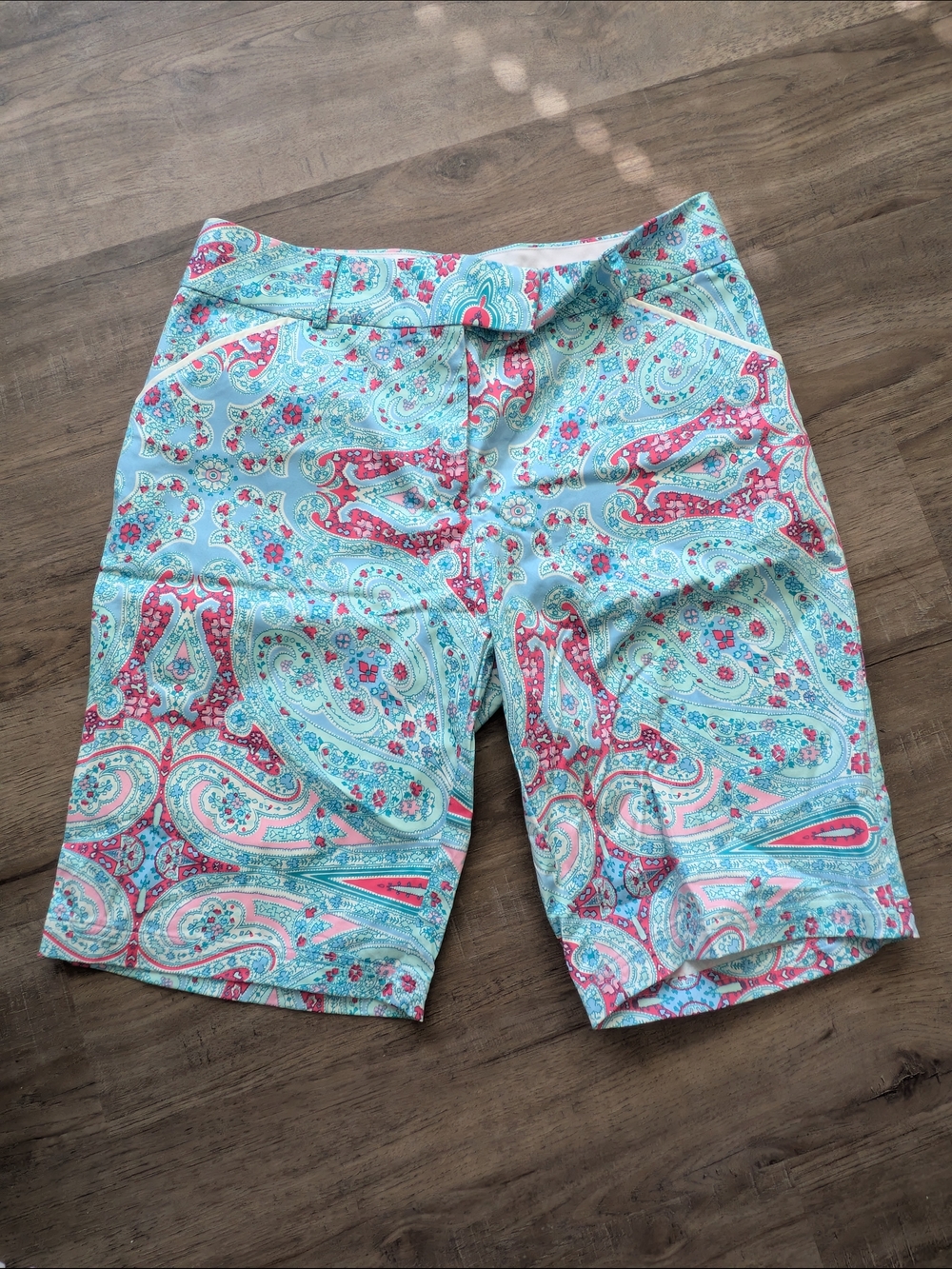 Peter Millar Paisley Women's Bermuda Shorts in Aqua, Coral & White Sz 4